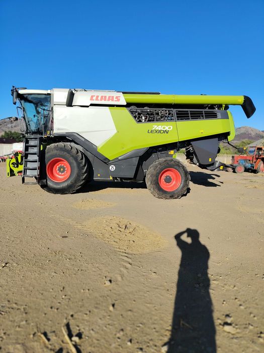 Claas Lexion 7400