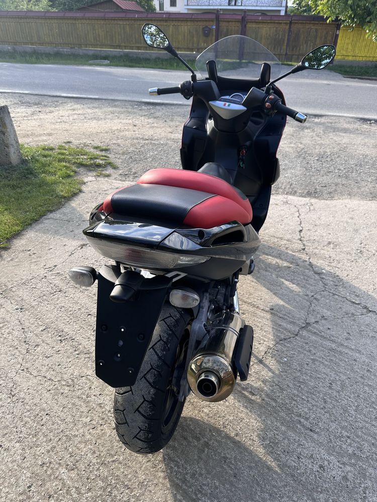 Gilera Nexus 500 maxiscoter is, an 2007, km 26303