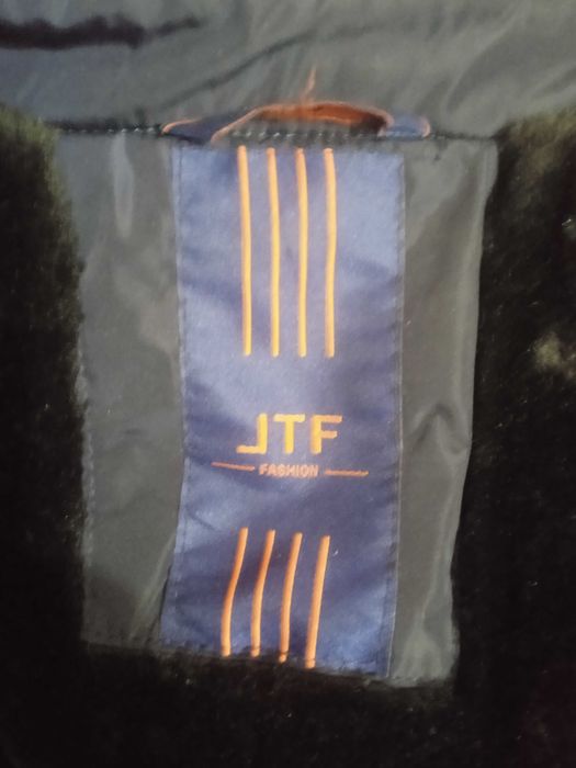 Куртка почти новая