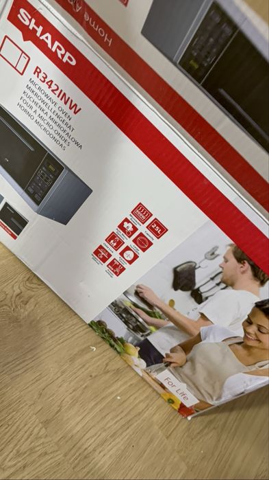 SHARP - cuptor cu microunde NOU