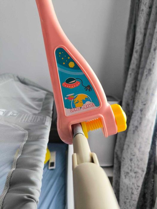 Carusel muzical pentru pătuț