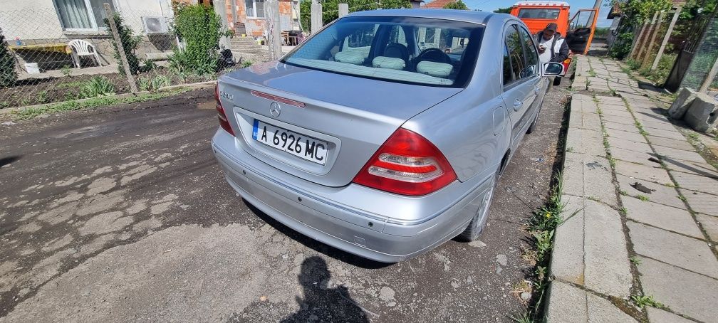 Mercedes-benz w 203 2.4i