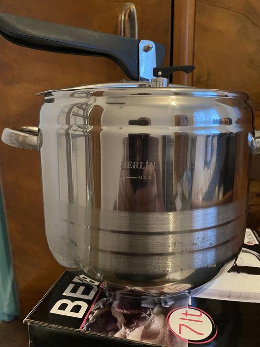 Тенджера под налягане