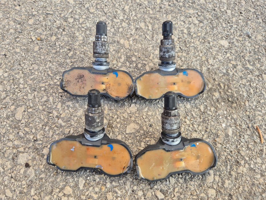 4бр. TPMS Датчици вентили VW сензори налягане гуми