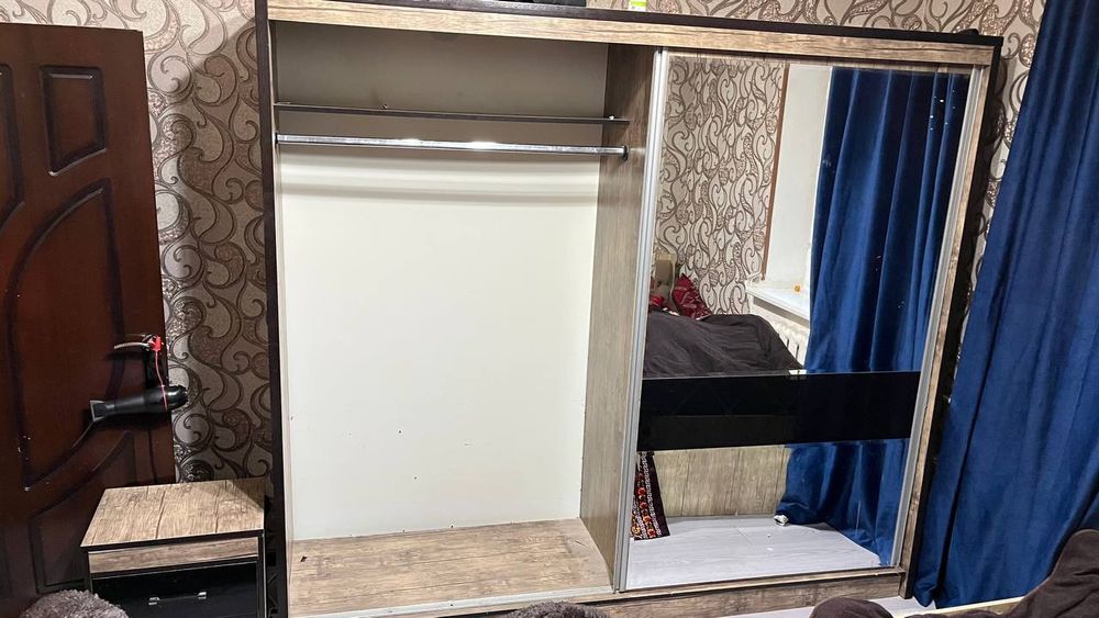 Продам вместительный шкаф  б/у. Состояние отличное