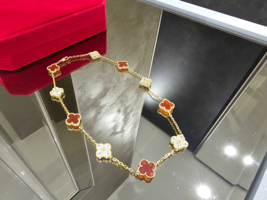 Van Cleef & Arpels VCA Gold Red Alhambra 10 Motif Clover Дамско Колие