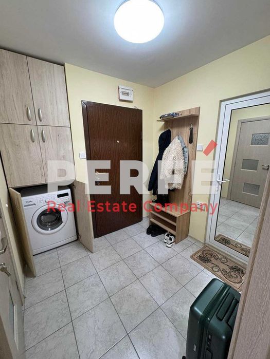 Дава се под наем Двустаен апартамент в Бургас, Лазур - 60 кв.м за 561 € - Снимка #4