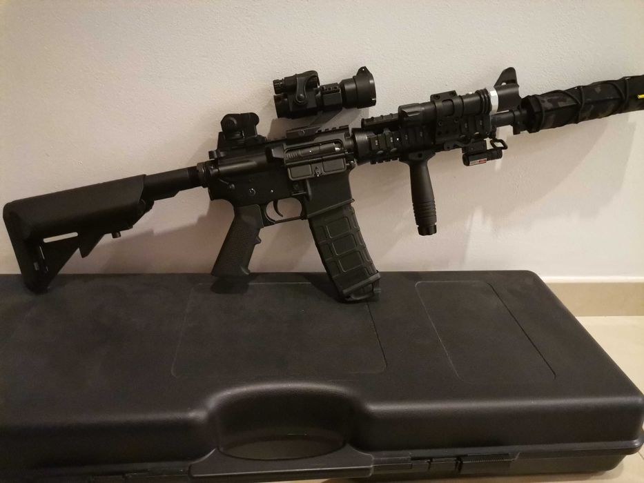 Vând m4 Aeg Airsoft.