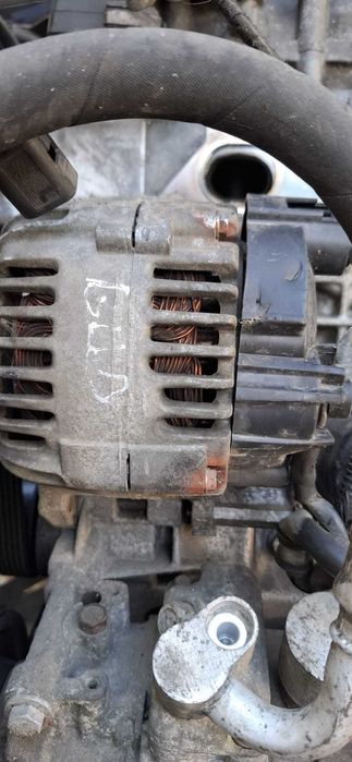 Dezmembrez/Vand motor  1,4 MPI 2009 cod BUD cutie JHU