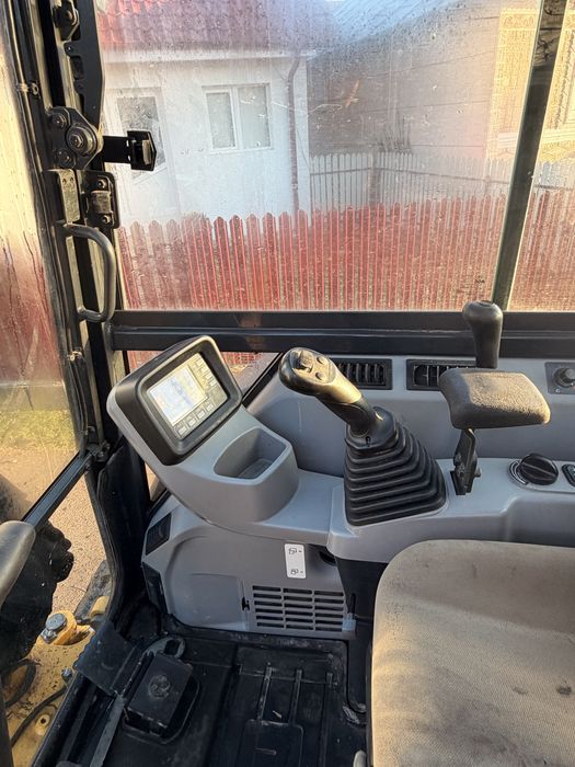 Miniexcavator/excavator komatsu pc35mr5 2021 3.8t