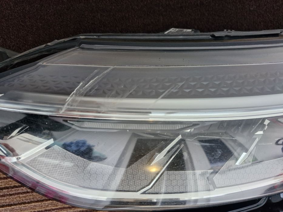 Far stanga Renault Megane 4 Facelift Full Led 2020-2024