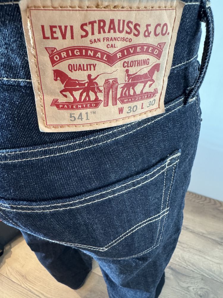 дънки Levi’s 541