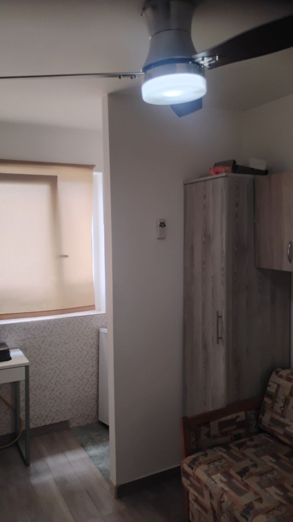 Vind garsonieră 14 metri pătrați exact ca in poze