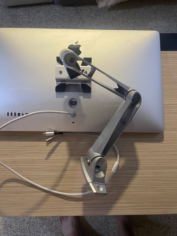 Suport monitor Apple