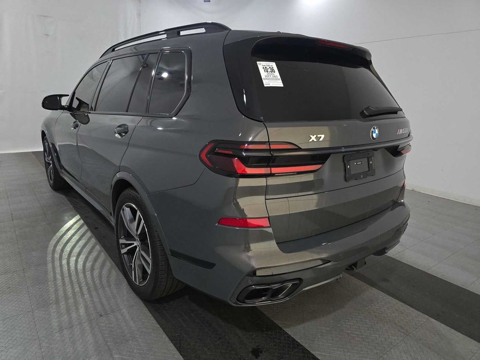 2025 BMW X7 M60i