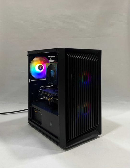 Геймърски компютър AMD Ryzen 7 2700X, RTX 2060 Super, 16GB ram