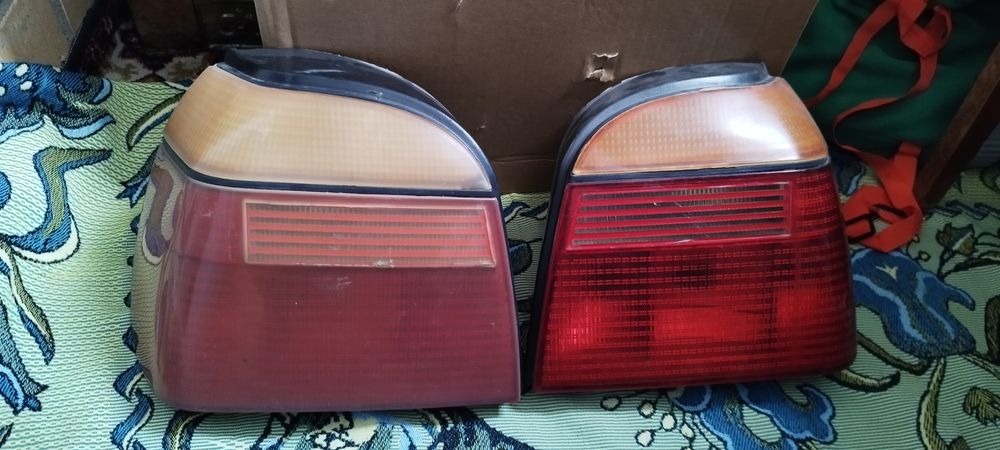 Продам задние фонари