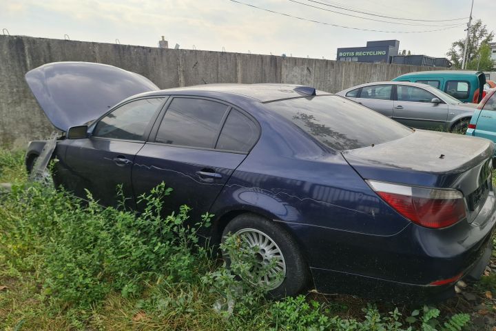 Centura siguranta spate mijloc 33061256 BMW Seria 5 E60/E61