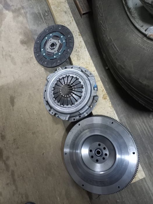 Продам корзину, маховик и фередо на двигатель  406,409 змз, газель