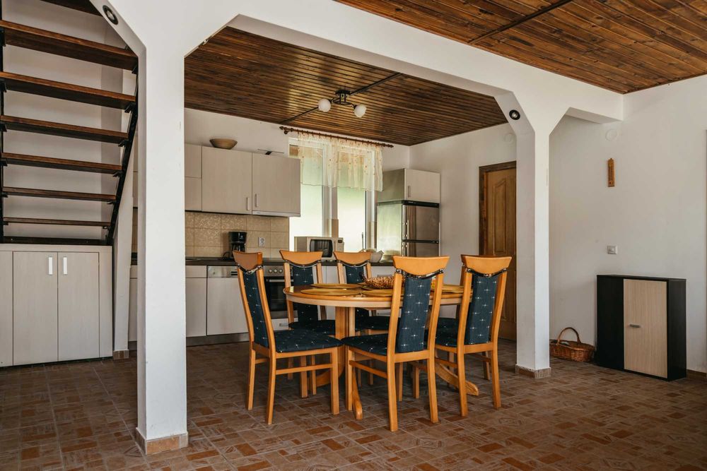 Inchiriez cabana Valea Avrigului