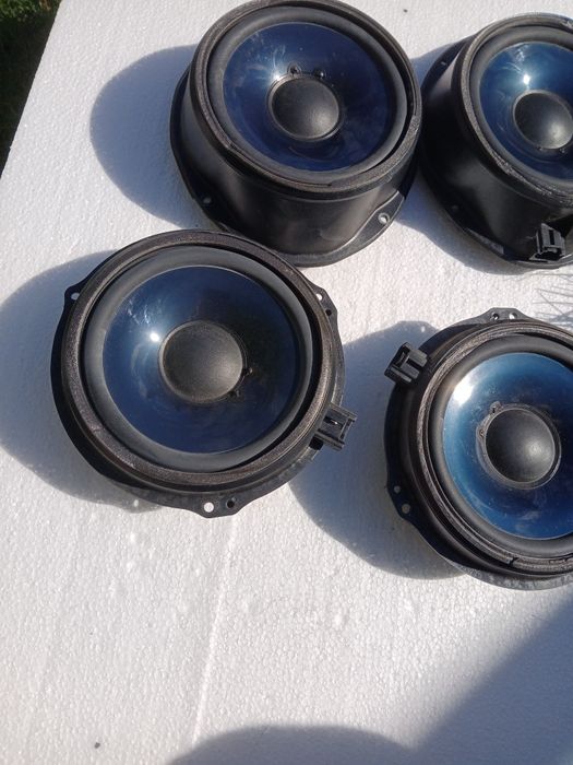 Boxe sony cu membrana albastra