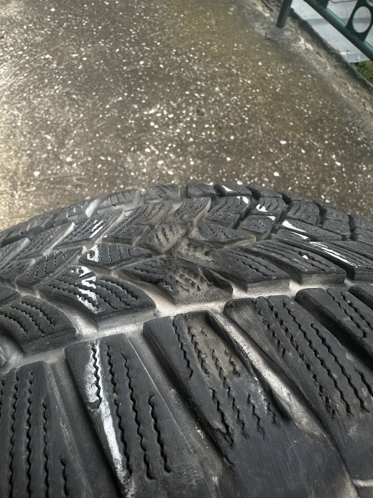 Good Year Ultra Grip 235/45/18