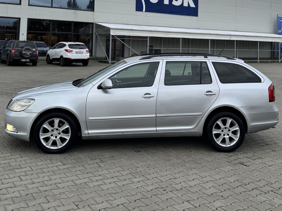 Skoda Ocatvia 2 Facelift 1.9 TDI 2010 Adusa Recent interior piele rosu
