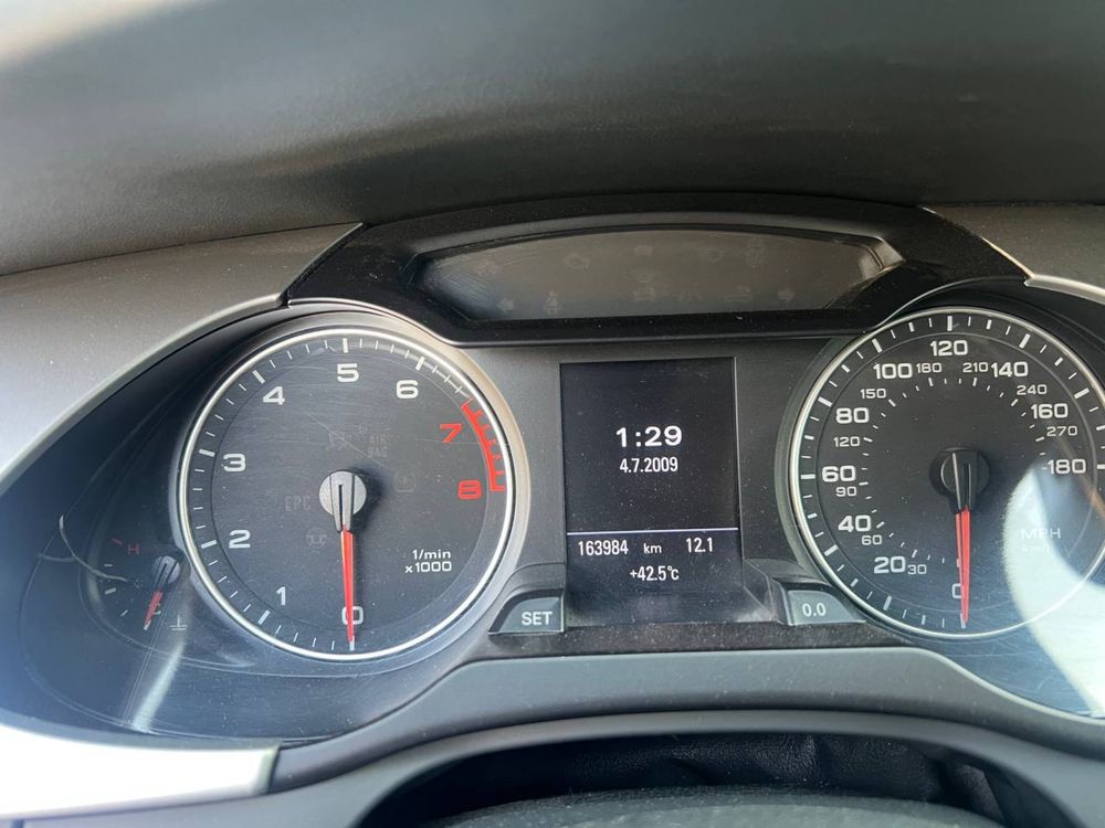Audi A 4 madel. Holati yaxshi