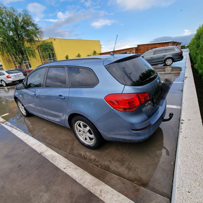 Opel astra j 1.7 2011