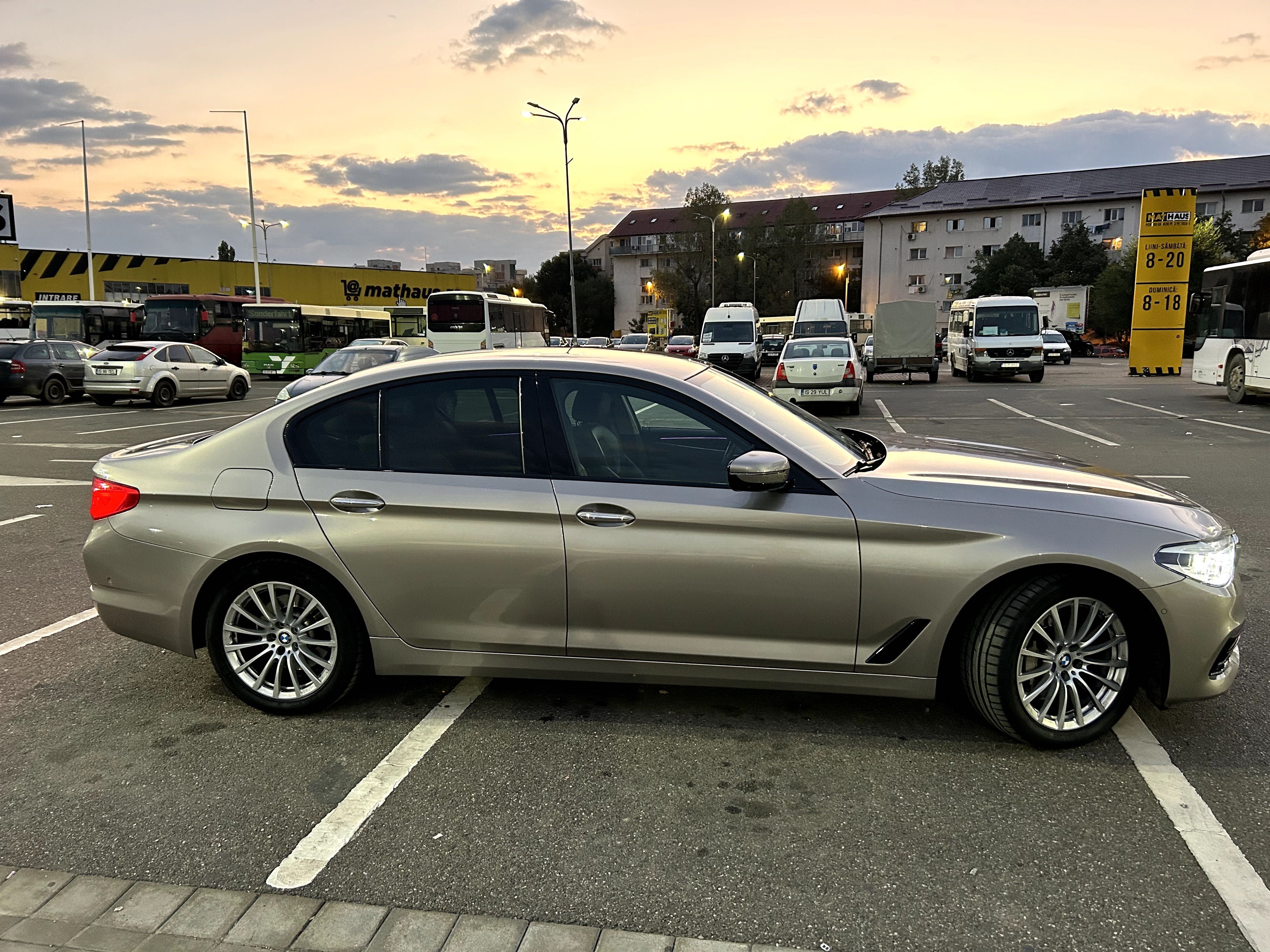 BMW Seria 5 G30, xDrive, 2018, 97k km, dotari top
