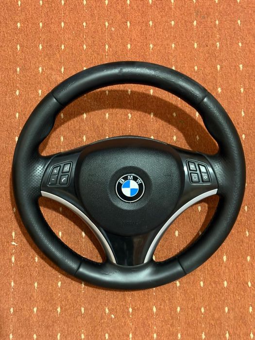 Volan Sport Bmw E90 Lci / Facelift din piele