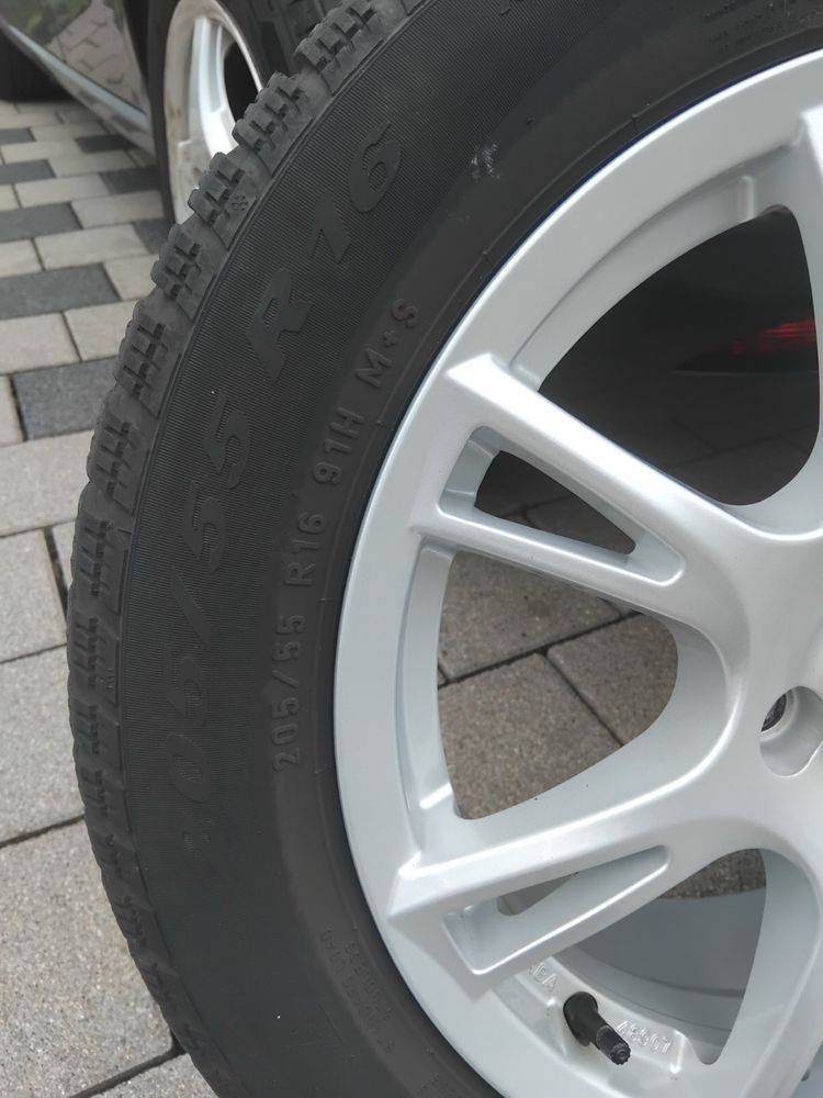 SEAT джанти със зимни гуми 5x112