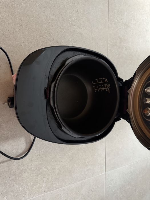 Multicooker/мултикукър Philips HD2151/40