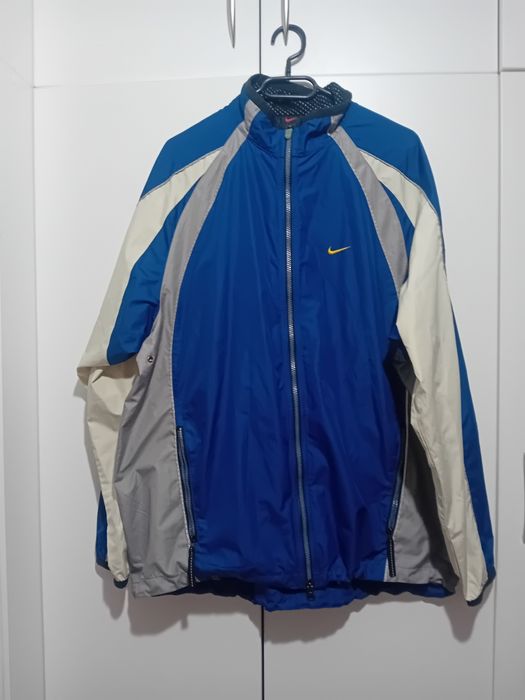 Оригинални ветровки Nike