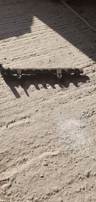 Rampă injectoare vw passat 2009