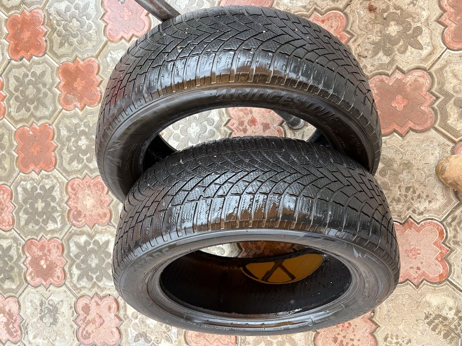 Шины липучки Bridgestone 215/55 17R