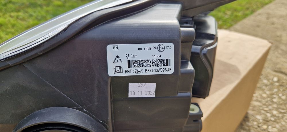 Far dreapta complet FORD MONDEO MK4 2012