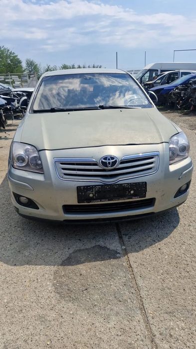 Dezmembram Toyota Avensis an 2007 motor 2.0 Diesel D4D