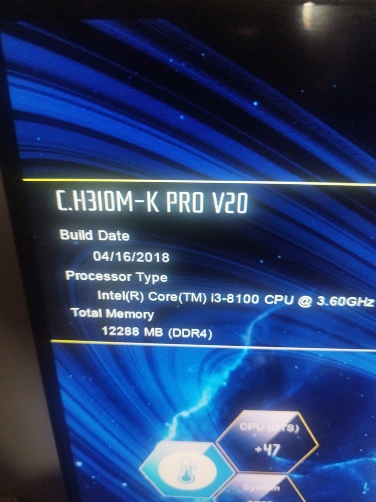 Игровой компьютер с монитором