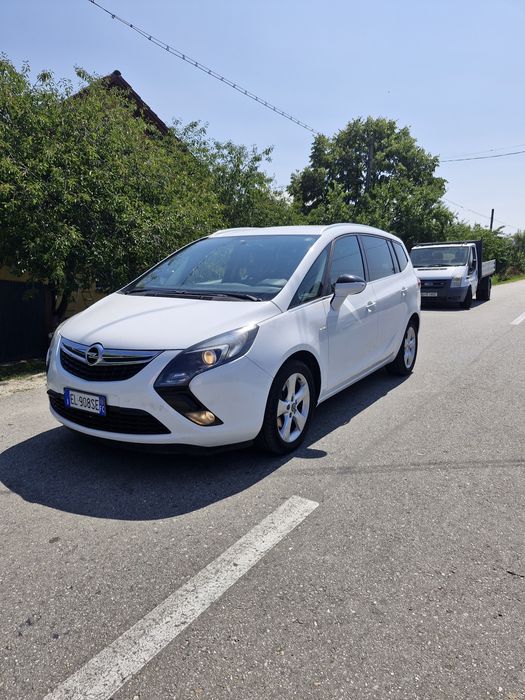 Oper Zafira Tourer