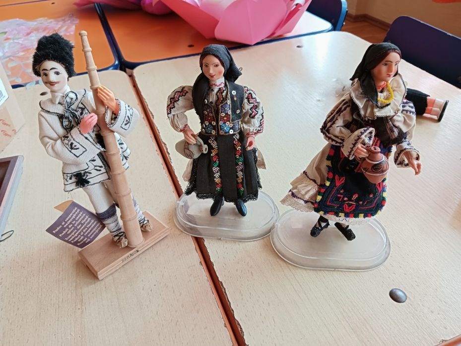 Păpuși tradiționale autentice