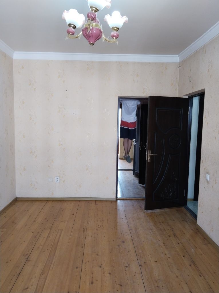 Продается 2х комнатная на Юнусабад 10