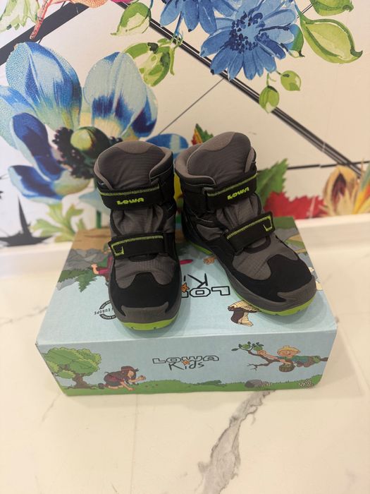 Детски ботуши LOWA(не промокаеми)