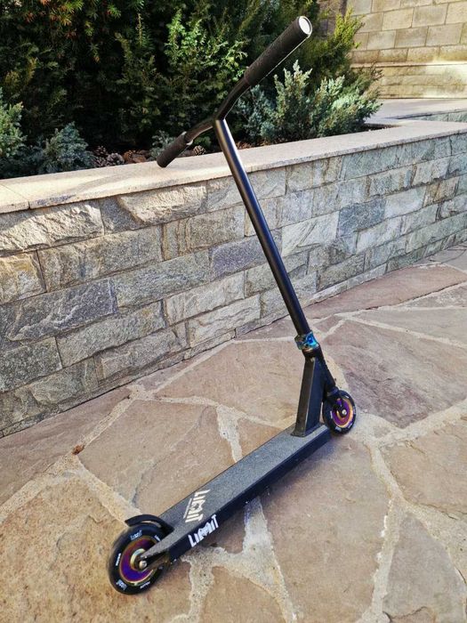 Трюковый самокат Limit Pro Scooter