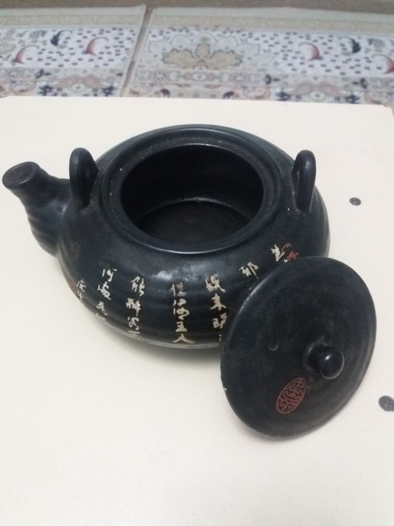 Старинный    Китайский    чайник.