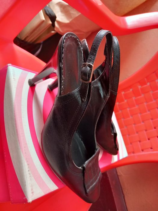 Pantofi sandale mar. 36 piele