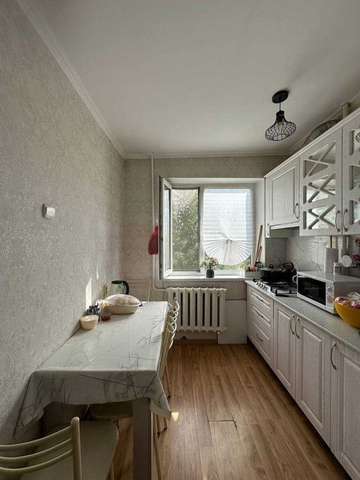 Продам 3-х комнатнуюк вартиру в районе КЖБИ