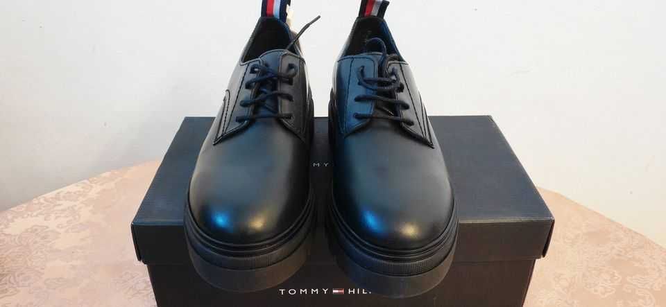 Оксфордки Tommy Hilfiger Leather LAce Up 37ми номер 23.5см стелка НОВИ