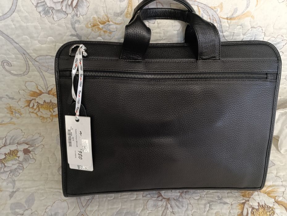 Портфель кожаный, новый, в черном цвете