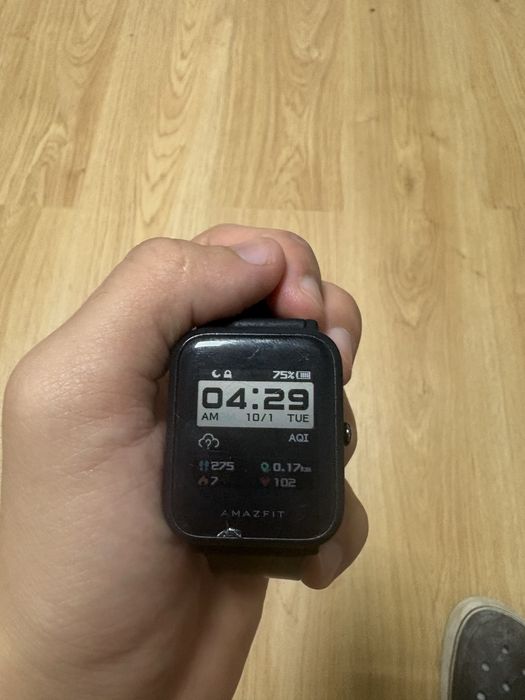 Продам Смарт часы amazfit (торг имеется)
